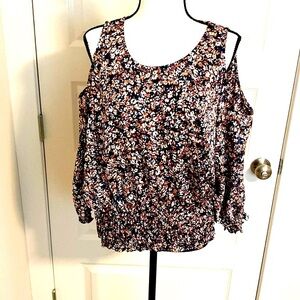 Vince Camuto| Blue/black/sienna/white dolman split sleeve top with elastic